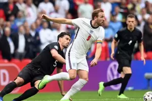 Inglaterra hizo pesar su poder ofensivo y elimin� a Alemania de la Eurocopa