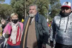 Ral Castells fue denunciado penalmente luego de que se adjudicara los saqueos en varias provincias