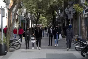 Joven fue golpeado en la peatonal y tuvo que ser asistido por el SAME