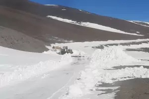 El Paso Internacional San Francisco permanece cerrado por acumulaci�n de nieve