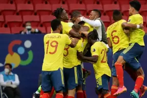 Colombia gan� en los penales ante Uruguay y se meti� en semifinales