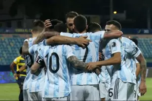 Argentina gole� a Ecuador y clasific� a la semifinal de la Copa donde lo espera Colombia