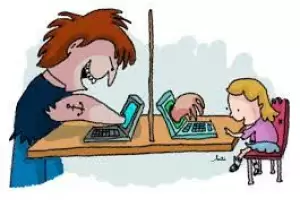 Una nia se film desnuda, al ser amenazada con lastimar a sus padres por un desconocido