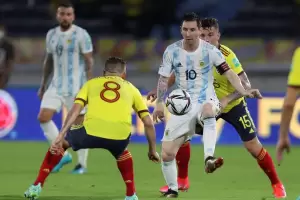 Argentina enfrenta a Colombia por un lugar en la final de la Copa Am�rica: hora, TV y formaciones