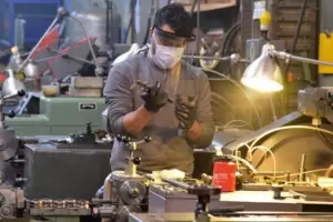 La UIA estim� una nueva ca�da de la actividad industrial en junio