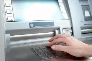 Violentaron un cajero automtico del Banco Nacin en zona oeste