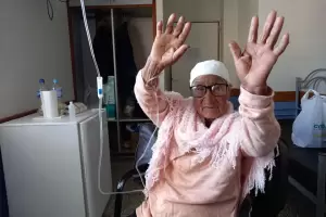 Lorenza Mamani se recupera muy rpido tras la ciruga  neurolgica