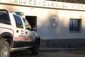 Trasladaron a un comisario que particip junto a otros policas de una guitarreada a metros de un velorio
