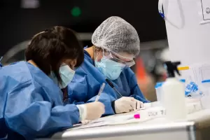 Coronavirus en Argentina: se registraron 480 muertes y 14.989 contagios