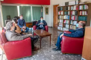 Entregaron a Seguridad dos vehculos secuestrados en causas por narcotrfico