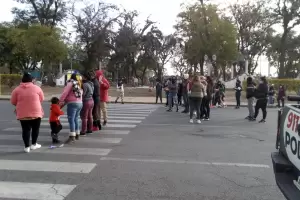 Nuevamente reclamaron frente a la Municipalidad de la Capital