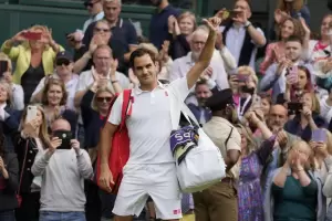 Federer se baj de los Juegos Olmpicos de Tokio tras sufrir un problema en una rodilla