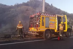 Interrumpen el trnsito en la Quebrada de Moreira por una quema controlada