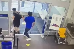 Polmico: lo echaron de su trabajo por intentar detener a un ladrn