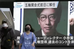 Echaron al director de la ceremonia de apertura de los Juegos Olmpicos por bromear sobre el Holocausto