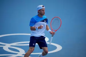 Schwartzman venci al checo Machac y avanz a los octavos de final en el tenis individual