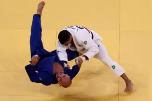 La decepcin del judoca Lucenti tras su rpida eliminacin