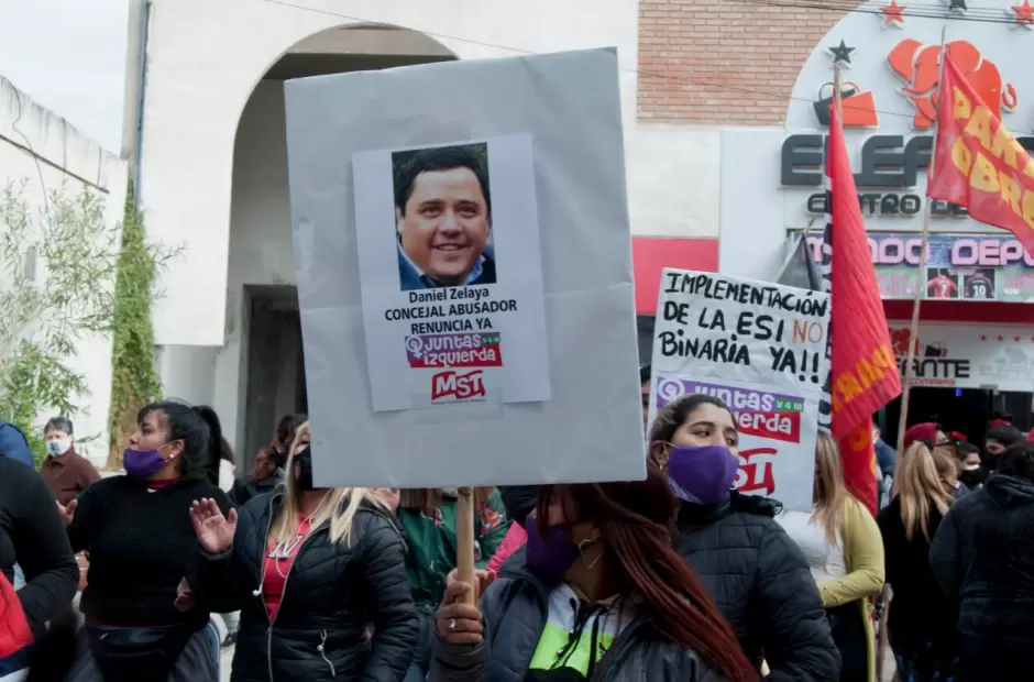 Marcha contra el presidente del Concejo Deliberante de la Capital, Daniel Zelaya