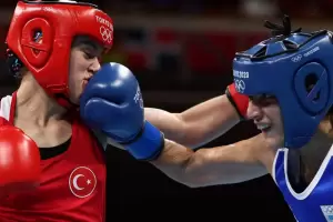 Dayana Snchez cay ante Esra Yildiz en una presentacin histrica para el boxeo argentino