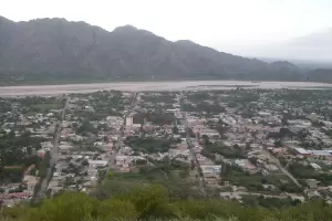 Un avin se habra estrellado en los cerros de Beln
