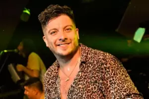 Maniataron al baterista de Dami�n C�rdoba y dejaron un mensaje para el cantante