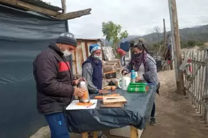 Campaa solidaria de donacin de juguetes y golosinas para festejar el Da del Nio