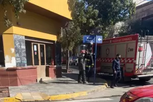 Susto en el microcentro: casi se incendia una pizzera