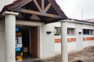 Un hombre culpa al Municipio de Fray Mamerto Esqui por la muerte de su esposa