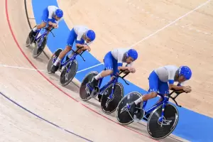 Alucinante final en el ciclismo: Italia le arrebat por milsimas el oro al equipo dans acusado de hacer trampa