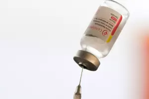 La vacuna de Cansino: una sola dosis y una eficacia mayor al 90% para casos graves