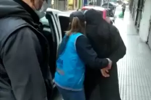 Detienen a una mujer que captaba jvenes para un prostbulo clandestino