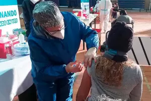 Argentina inform 64 muertes y 3636 nuevos casos de Covid