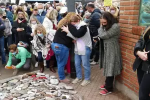 Marcha de las piedras: indignacin, silencio y lgrimas en el homenaje a los fallecidos
