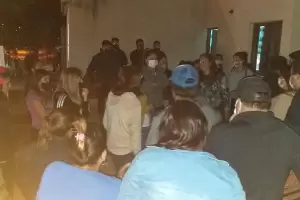 Indignacin en Fray Mamerto por un violento desalojo de una mujer embarazada