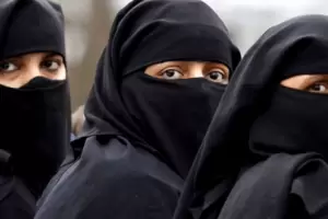 Para las mujeres el velo ser obligatorio en Afganistn, pero no el burka