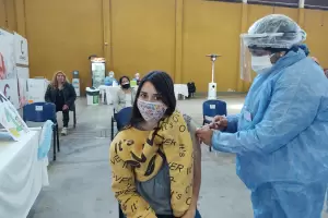 La Provincia empezar a vacunar a adolescentes de 17 aos