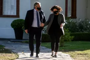 El Gobierno debera aplicar 30 mil segundas dosis ms por da para cumplir con su plazo de agosto