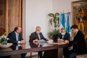 Convenio para asistencia y colaboracin en las elecciones PASO