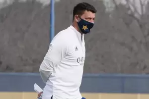 Tras sancionar a dos de sus jugadores, Sebastin Battaglia defini el equipo con el que Boca se enfrentar a Ferro