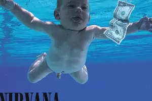 30 a�os despu�s, el protagonista de la portada de �Nevermind� demand� a Nirvana por pornograf�a infantil