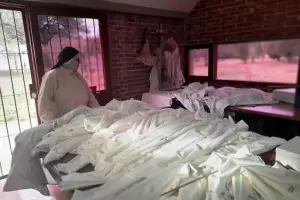 Las monjas dominicas preparan ms de 400 estolas para la ceremonia de beatificacin