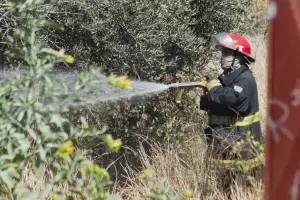 Incendio en sitio baldo del centro