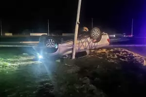 Una camioneta con cuatro ocupantes volc en la zona sur de la ciudad
