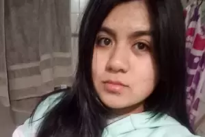 La joven haba sido contactada por un adulto, quien le pag el boleto