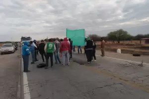 Trabajadores de Icao cortaron ruta 157 en reclamo de mejoras salariales