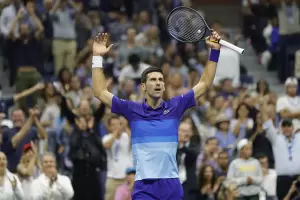 Novak Djokovic le gan a Alex Zverev y se meti en la final del US Open