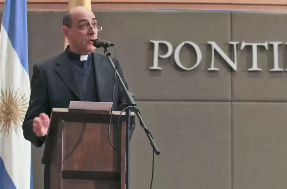 Mons. Vctor Manuel Fernndez