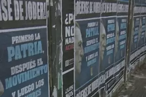 Djense de joder: los afiches de Pern y el duro mensaje contra Cristina y Alberto