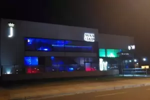 Causaron un desorden a la salida del boliche y terminaron tras las rejas