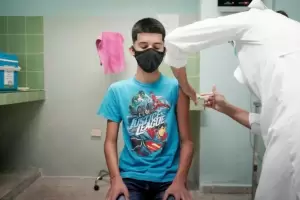 Pfizer anunci que su vacuna es segura para nios de entre 5 y 11 aos